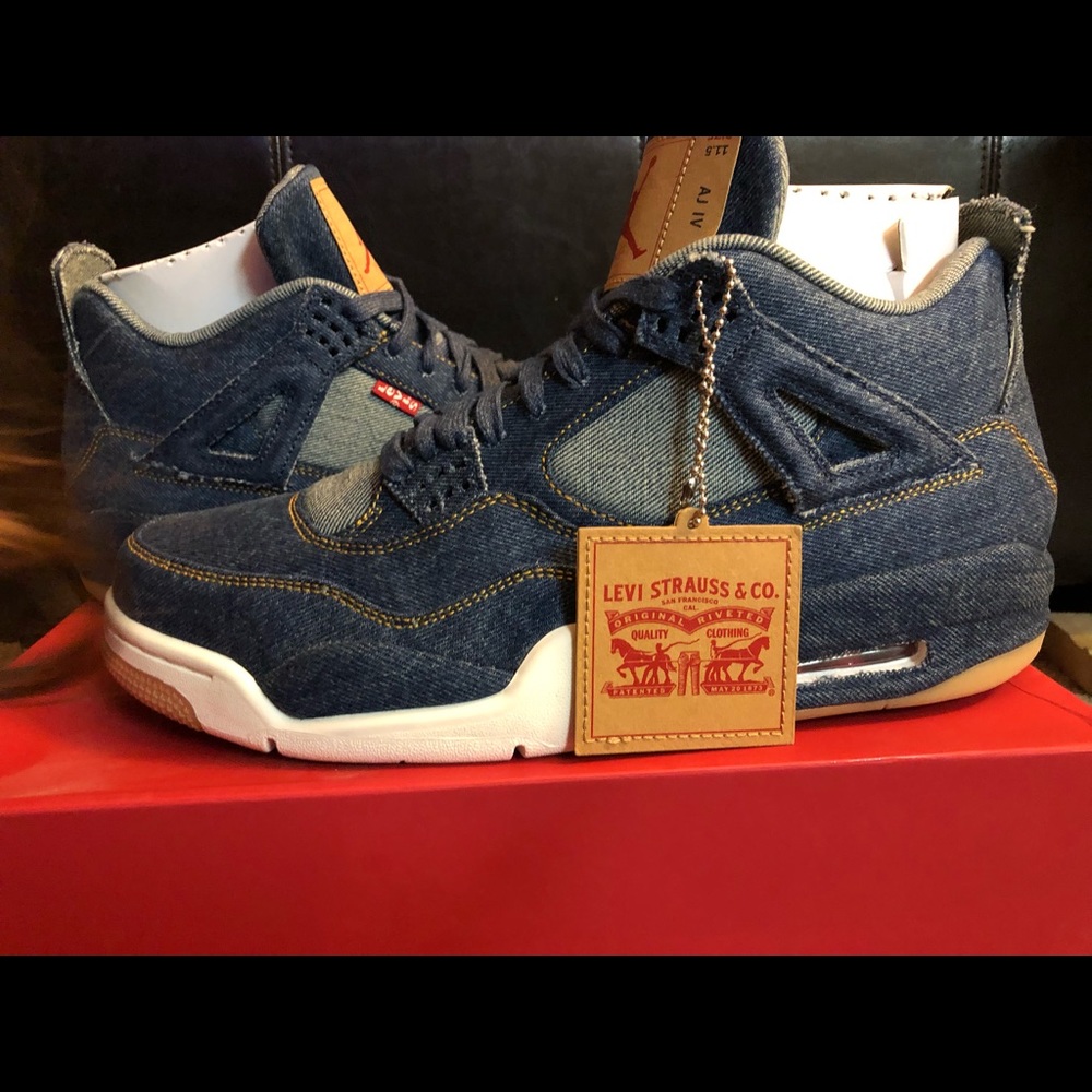 Air Jordan 4 Retro Levi’s NRG